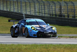 #77 Dempsey Proton Competition Porsche 911 RSR: Christian Ried, Matteo Cairoli, Marvin Dienst
