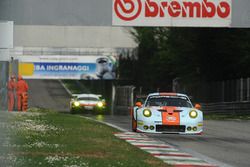 #86 Gulf Racing Porsche 911 RSR: Michael Wainwright, Ben Barker, Nick Foster