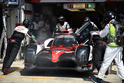 #7 Toyota Gazoo Racing Toyota TS050 Hybrid: Mike Conway, Kamui Kobayashi, Stéphane Sarrazin with problems