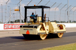 Gateway repaving