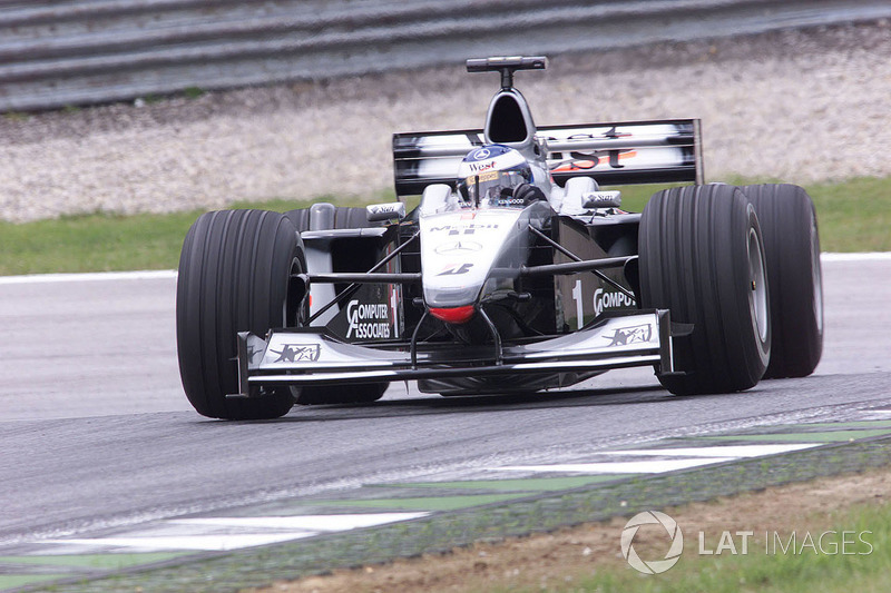 McLaren-Mercedes MP4/13: 9 victorias