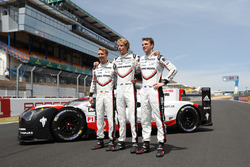 #2 Porsche Team Porsche 919 Hybrid: Timo Bernhard, Earl Bamber, Brendon Hartley