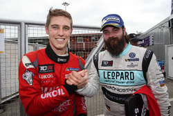 James Nash, Craft Bamboo Racing, SEAT León SEQ and Stefano Comini, Leopard Racing, Volkswagen Golf GTI TCR