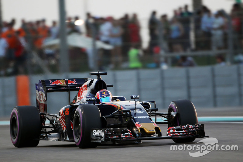 2016 год. За рулем болида Toro Rosso STR11 на квалификации