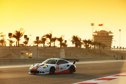 #86 Gulf Racing Porsche 911 RSR: Michael Wainwright, Adam Carroll, Ben Barker