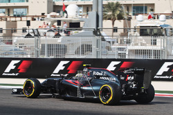Jenson Button, McLaren MP4-31 with sensor equipment
