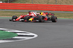 Sebastian Vettel, Ferrari SF70H battles, Max Verstappen, Red Bull Racing