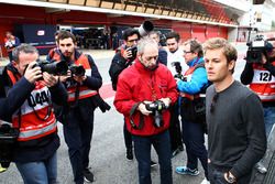 Nico Rosberg with the media
