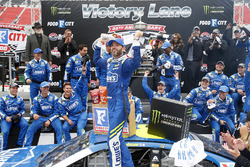 Race winner Jimmie Johnson, Hendrick Motorsports Chevrolet