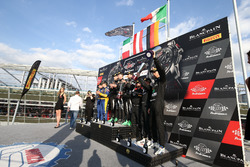 Podium: les vainqueurs #63 GRT Grasser Racing Team, Lamborghini Huracan GT3: Mirko Bortolotti, Christian Engelhart, Andrea Caldarelli, les deuxièmes #50 Spirit of Race, Ferrari 488 GT3: Pasin Lathouras, Michele Rugolo, Alessandro Pier Guidi, les troisièmes #84 Mercedes-AMG Team HTP Motorsport, Mercedes-AMG GT3: Maximilian Buhk, Franck Perera, Jimmy Eriksson