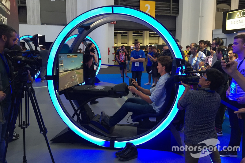 Lucas Ordóñez en la exhibición de GT Sport del Barcelona Games World