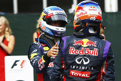 Daniel Ricciardo, Red Bull Racing, en Sebastian Vettel, Red Bull Racing in parc fermé