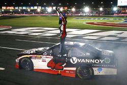 Race winner Alex Bowman, Chip Ganassi Racing Chevrolet