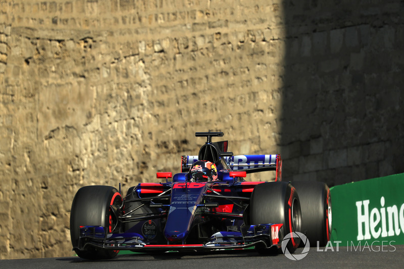 11. Daniil Kvyat, Scuderia Toro Rosso STR12