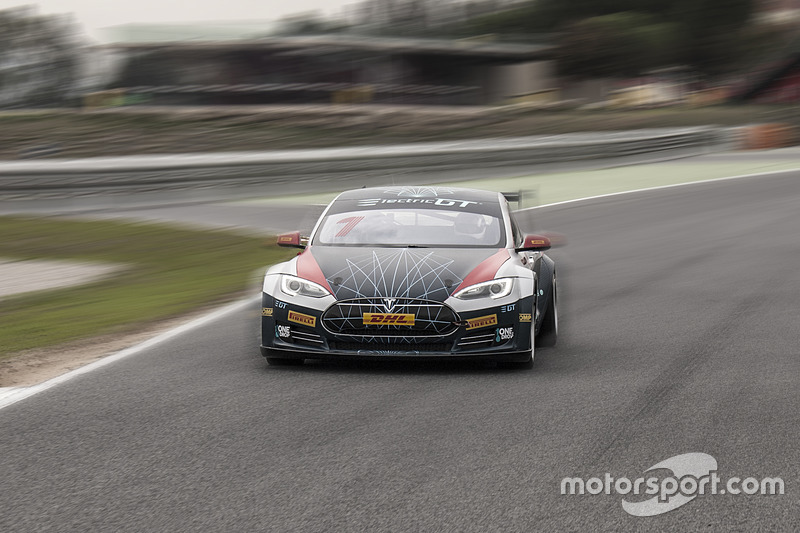 Tesla Model S P85