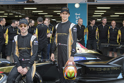 Foto de grupo Techeetah team, Jean-Eric Vergne y Esteban Gutiérrez