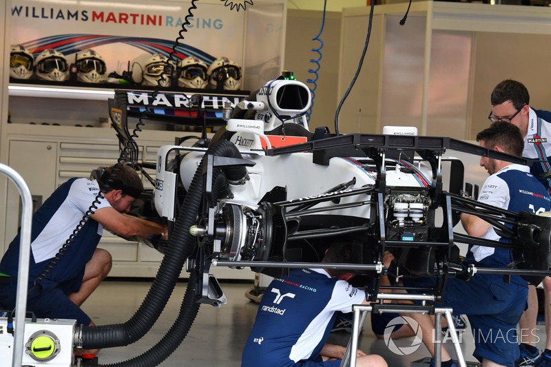 Williams FW40 nel garage