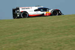 #2 Porsche Team Porsche 919 Hybrid: Timo Bernhard, Earl Bamber, Brendon Hartley