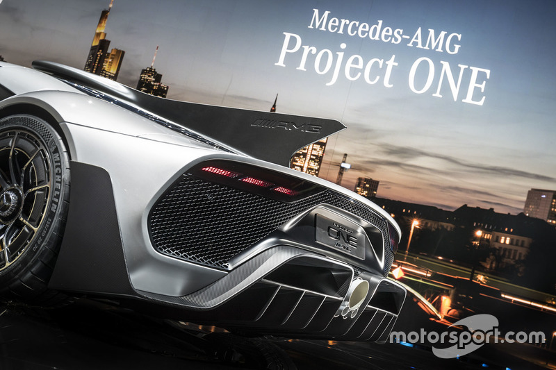 Mercedes-AMG Project ONE lansman aracı