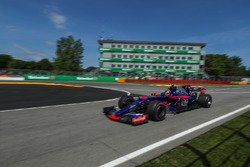 Карлос Сайнс-мл., Scuderia Toro Rosso STR12