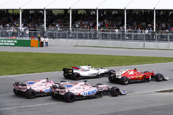 Кими Райкконен, Ferrari SF70H, Фелипе Масса, Williams FW40, Серхио Перес и Эстебан Окон, Sahara Forc