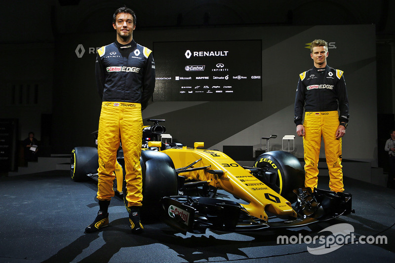 Jolyon Palmer, Renault Sport F1 Team; Nico Hülkenberg, Renault Sport F1 Team, und der Renault RS17