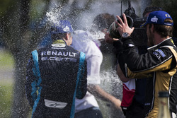 Podyum: Sébastien Buemi, Renault e.Dams ve Jean-Eric Vergne, Techeetah
