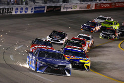 Martin Truex Jr., Furniture Row Racing Toyota, Kyle Busch, Joe Gibbs Racing Toyota