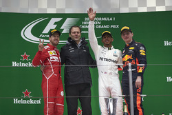 Podium: second place Sebastian Vettel, Ferrari, Aldo Costa, Engineering Director, Mercedes AMG, Race
