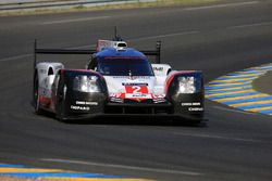 #2 Porsche Team Porsche 919 Hybrid : Timo Bernhard, Earl Bamber, Brendon Hartley