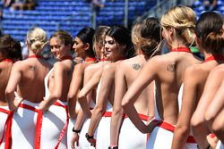 Des Grid Girls