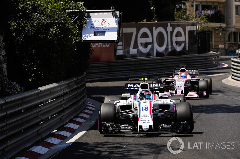 Lance Stroll, Williams FW40, Sergio Perez, Sahara Force India F1 VJM10