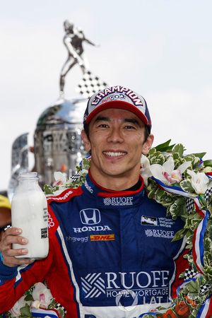 Winner Takuma Sato, Andretti Autosport Honda celebrates