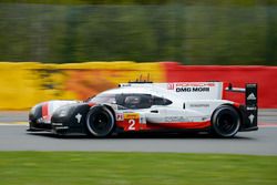 #2 Porsche Team Porsche 919 Hybrid: Timo Bernhard, Earl Bamber, Brendon Hartley