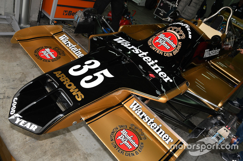 Arrows A1