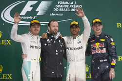 Podium: Nico Rosberg, Mercedes AMG F1, second; Lewis Hamilton, Mercedes AMG F1, race winner; Max Verstappen, Red Bull Racing, third