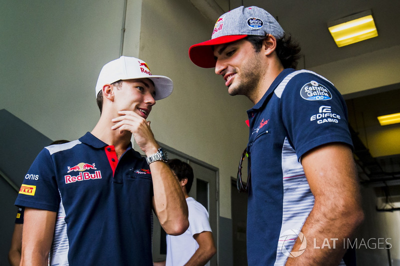 Pierre Gasly, Scuderia Toro Rosso, Carlos Sainz Jr., Scuderia Toro Rosso