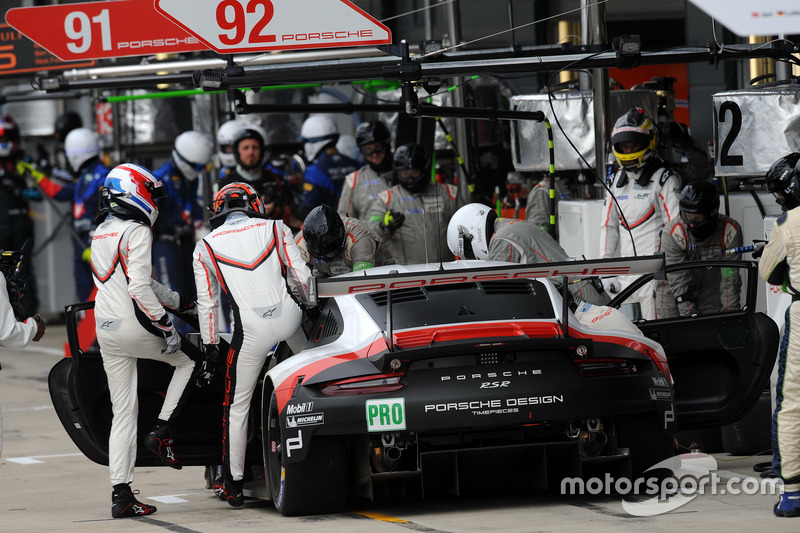 #92 Porsche Team Porsche 911 RSR: Michael Christensen, Kevin Estre