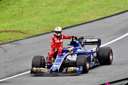 Sebastian Vettel, Ferrari accetta un passaggio da Pascal Wehrlein, Sauber C36