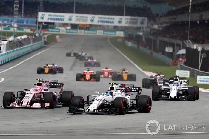Lance Stroll, Williams FW40, Esteban Ocon, Sahara Force India F1 VJM10, Felipe Massa, Williams FW40