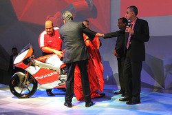 Anand Mahindra, Mahindra Group Chairman, Pawan Goenka, Mahindra & Mahindra Executive Director, Ruzbeh Irani, Mahindra Racing Chairman and Mufaddal Choonia, Mahindra Racing SPA CEO