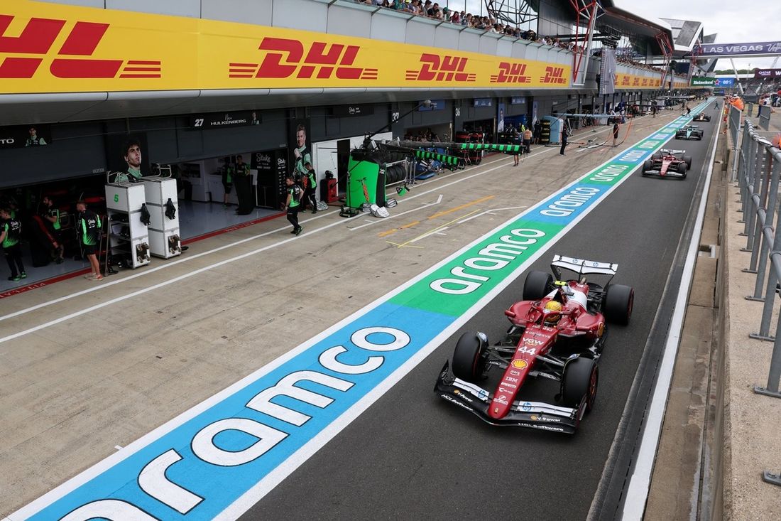 Charles Leclerc, Ferrari, Lewis Hamilton