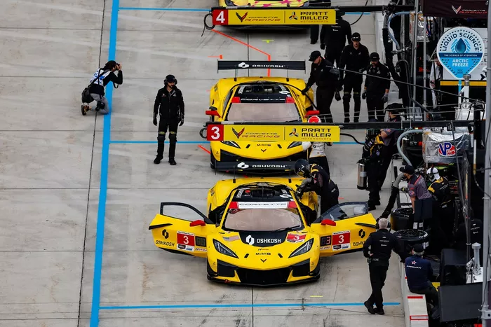 #3 Corvette Racing by Pratt Miller Motorsports Corvette Z06 GT3.R: Antonio Garcia, Alexander Sims