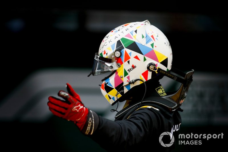 Race winner Jack Aitken, Campos Racing celebrates in parc ferme