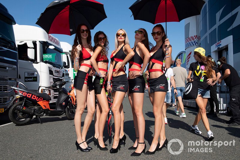 Chicas de la parrilla