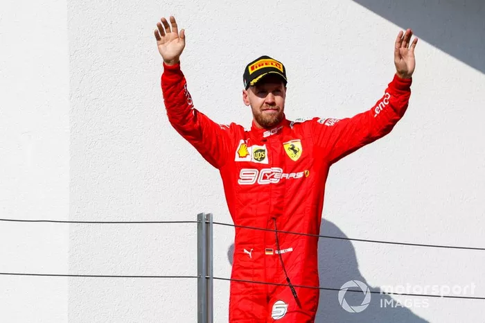 Podio: tercer lugar Sebastian Vettel, Ferrari