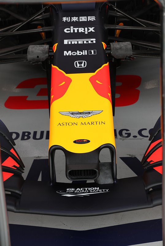 Red Bull Racing RB15, front nose