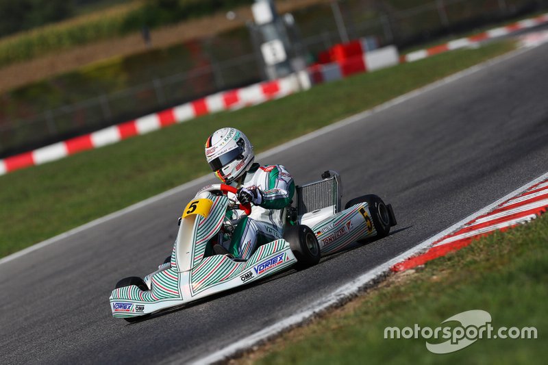 Sebastian Vettel prueba para Tony Kart