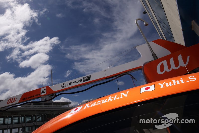 #36 au TOM’S LC500
