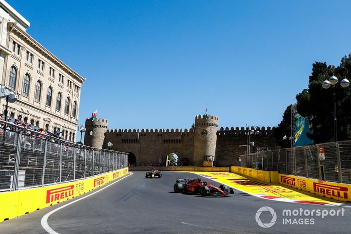Charles Leclerc, Ferrari F1-75, Max Verstappen, Red Bull Racing RB18